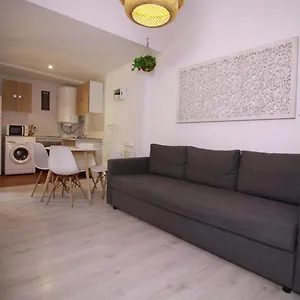 zahira-suites.es-andalucia.com/